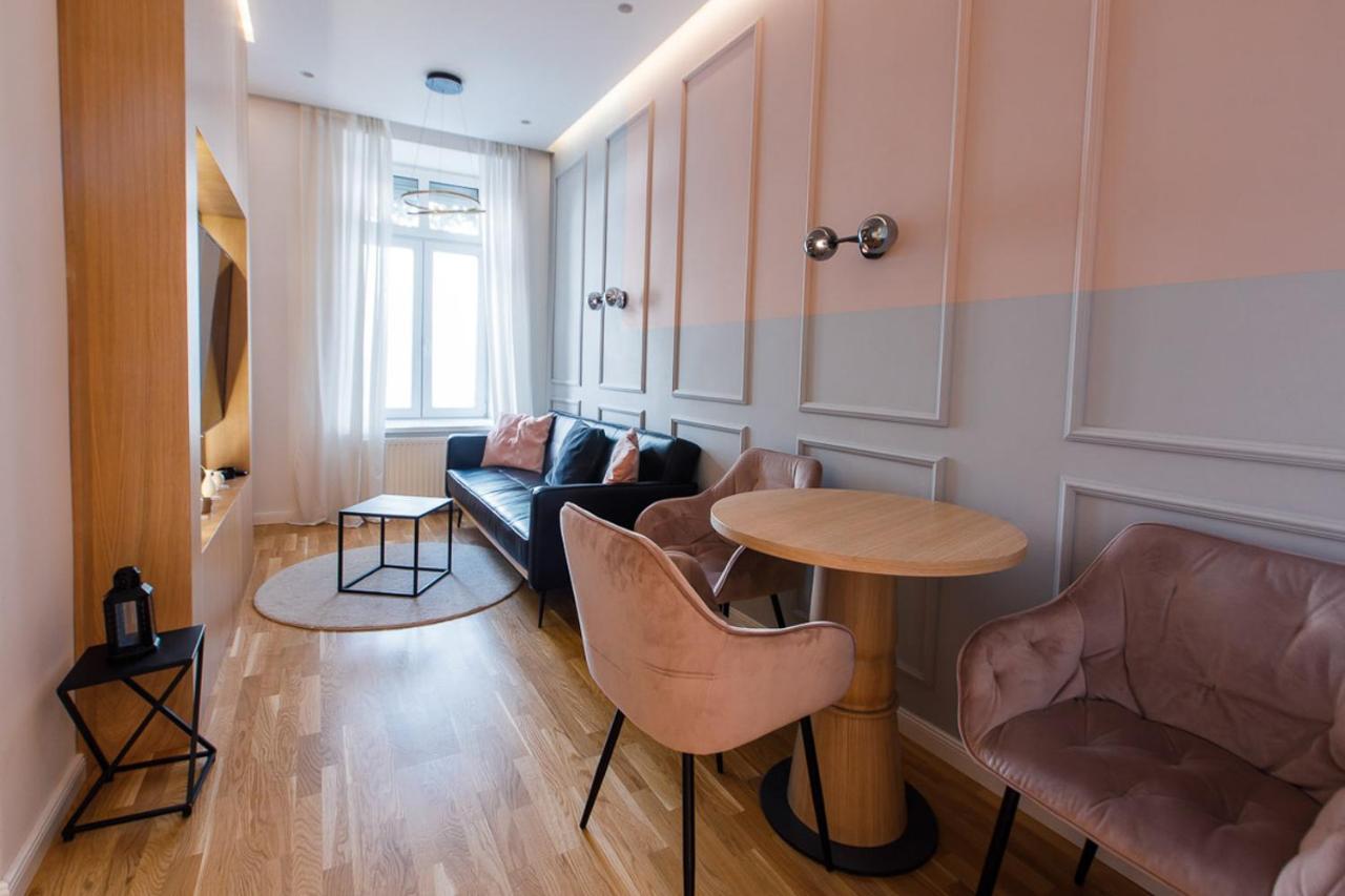 Zeus Design Apartments Wasserwelt Vienna Exterior photo